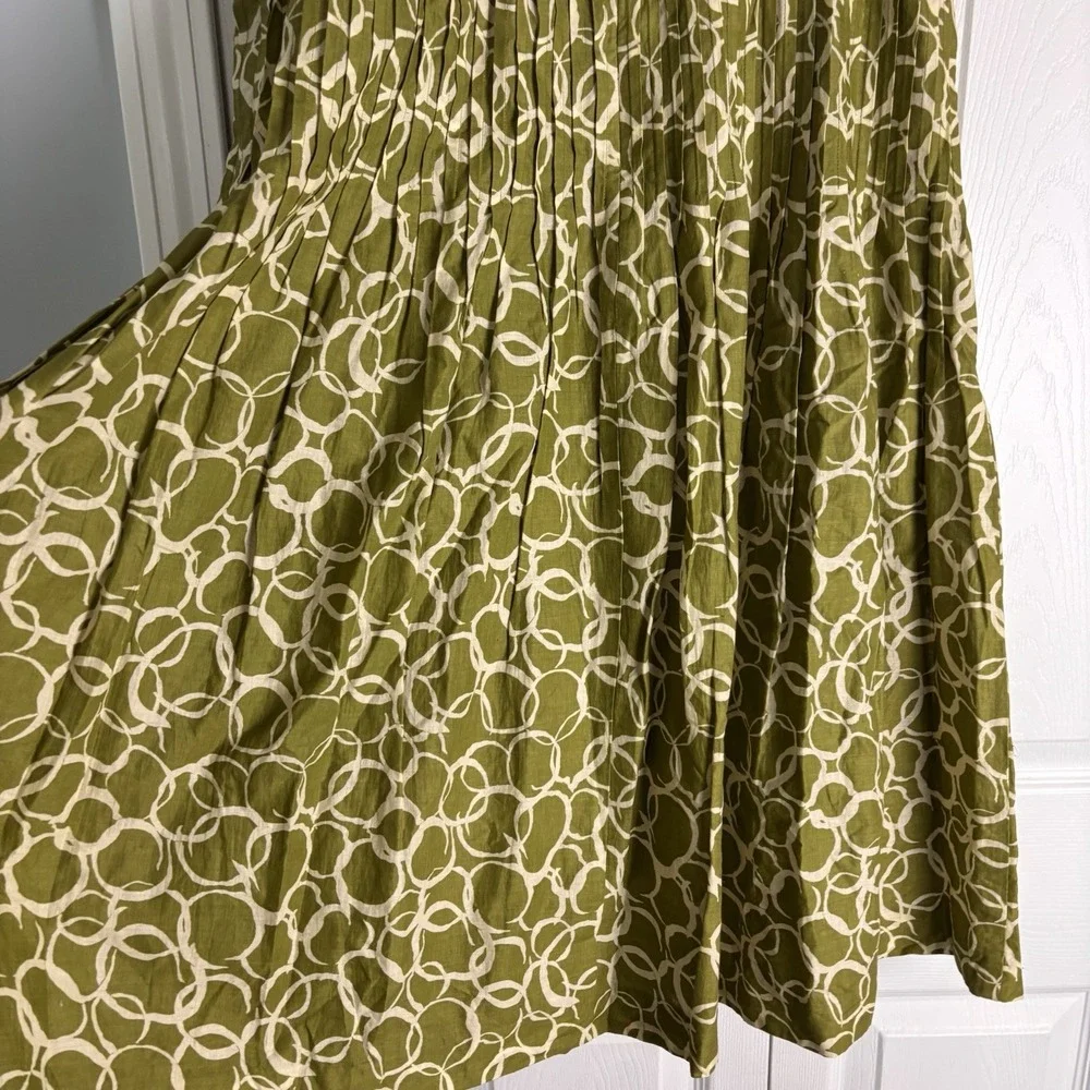 Maggie Boutique Suzy Chin 10 Fit Flare Green Cream Patterned Pleated Midi‎ Dress